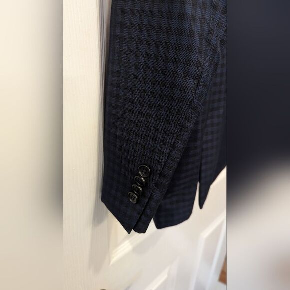 JoS A Banks tailored fit silk wool bland navy blue two button blazer coat sz 44L - Picture 4 of 13